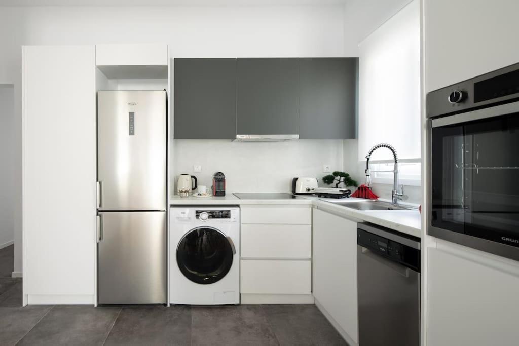Blue Delta Apartment Palaio Faliro Aten Exteriör bild